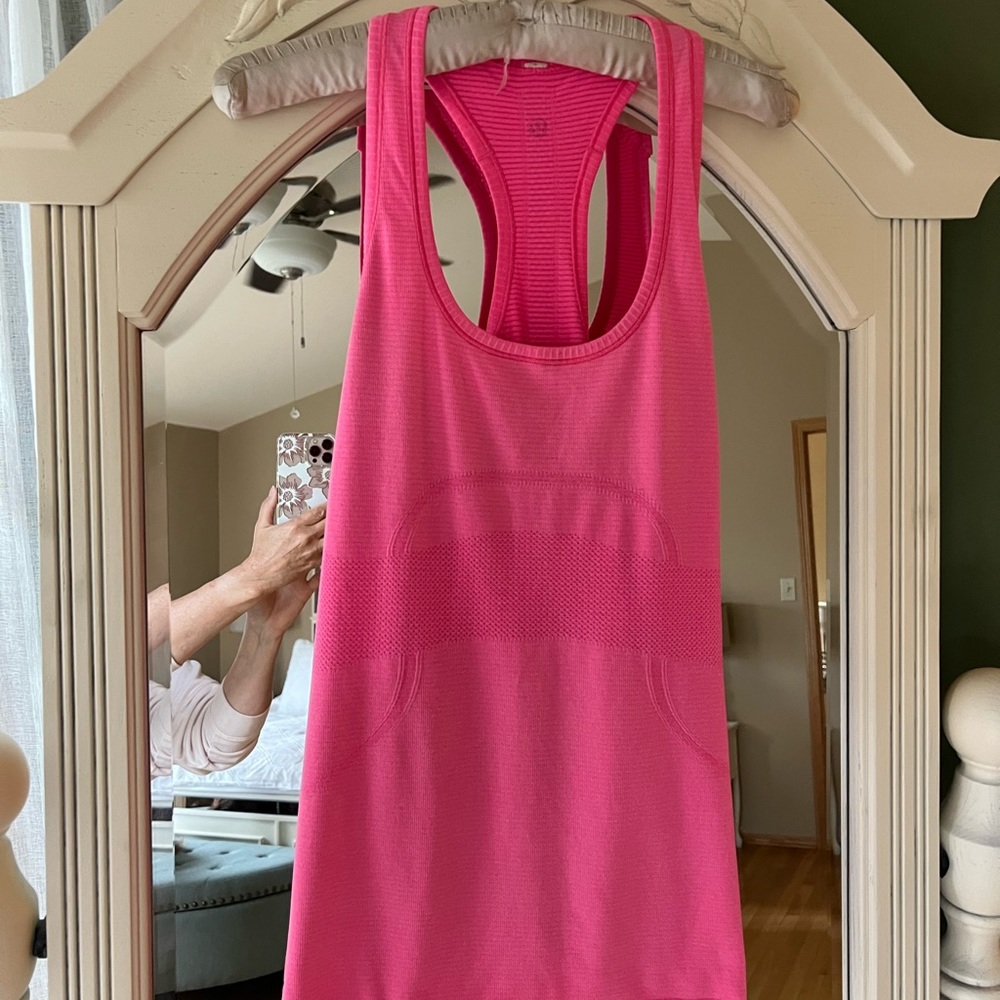 Lulu lemon pink tank